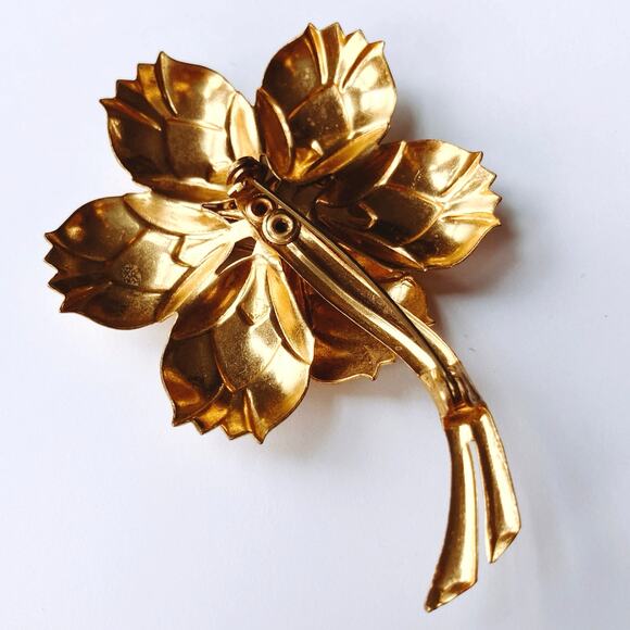 VTG Mid Century Large Brooch Green Rhinestone Floral 1940s 50s Gold Tone Pin - Picture 8 of 9